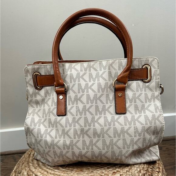 Michael Kors MK Hamilton Large North/South Tote-Vanilla - Monogram - Picture 3 of 11